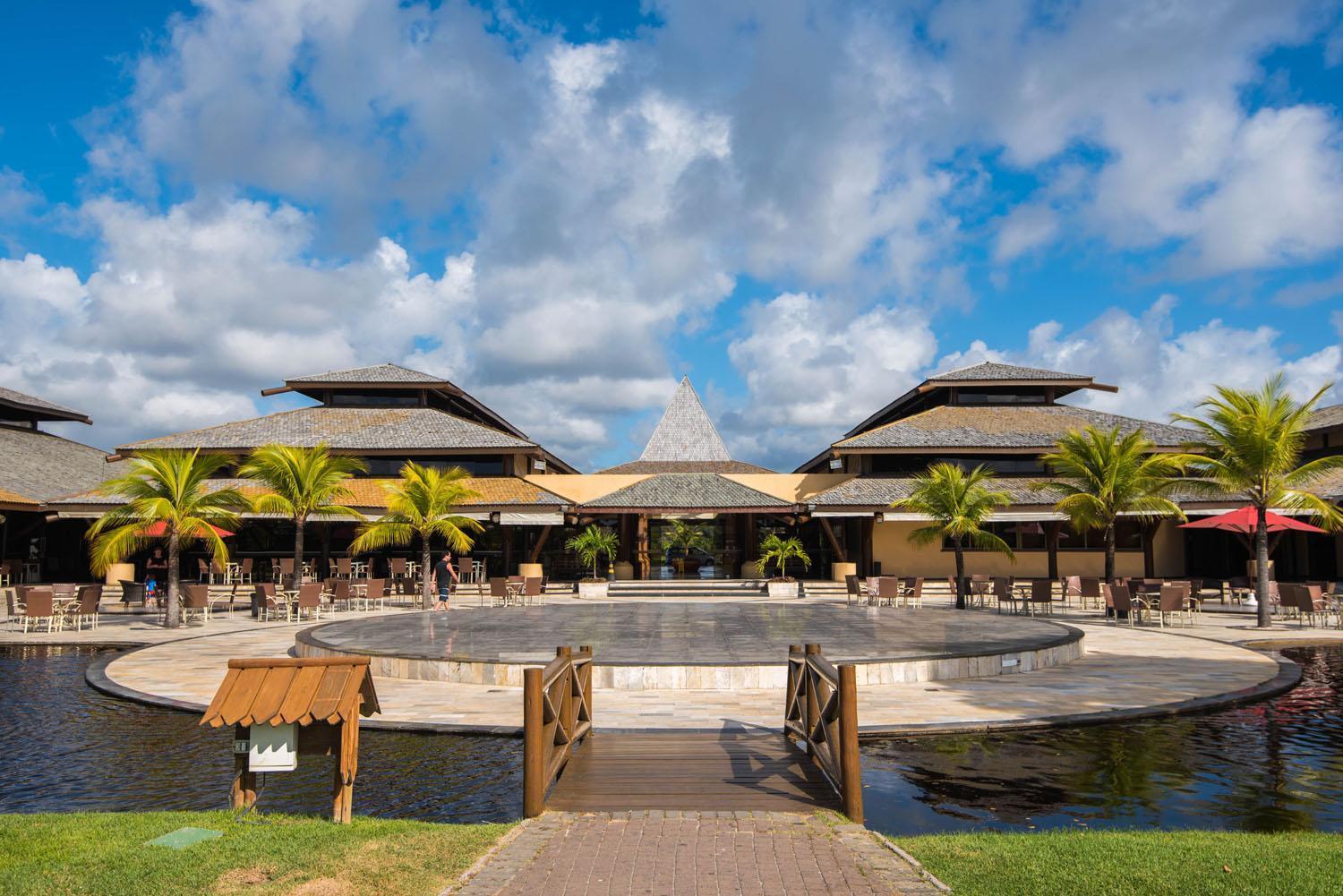 Vila Gale Resort Mares Guarajuba Exterior foto The resort's main lobby